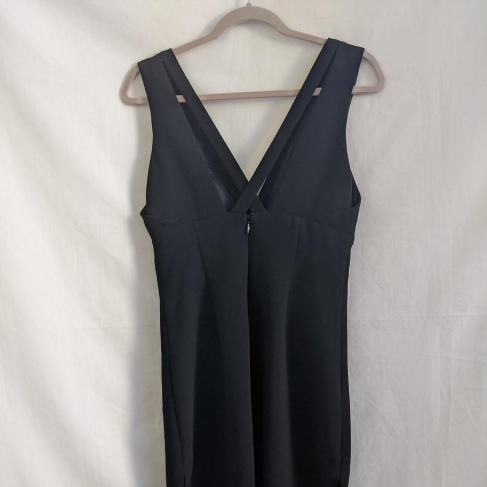 BCBGeneration | Black Sleeveless with Band Detail Cocktail Dress - Picture 5 of 9